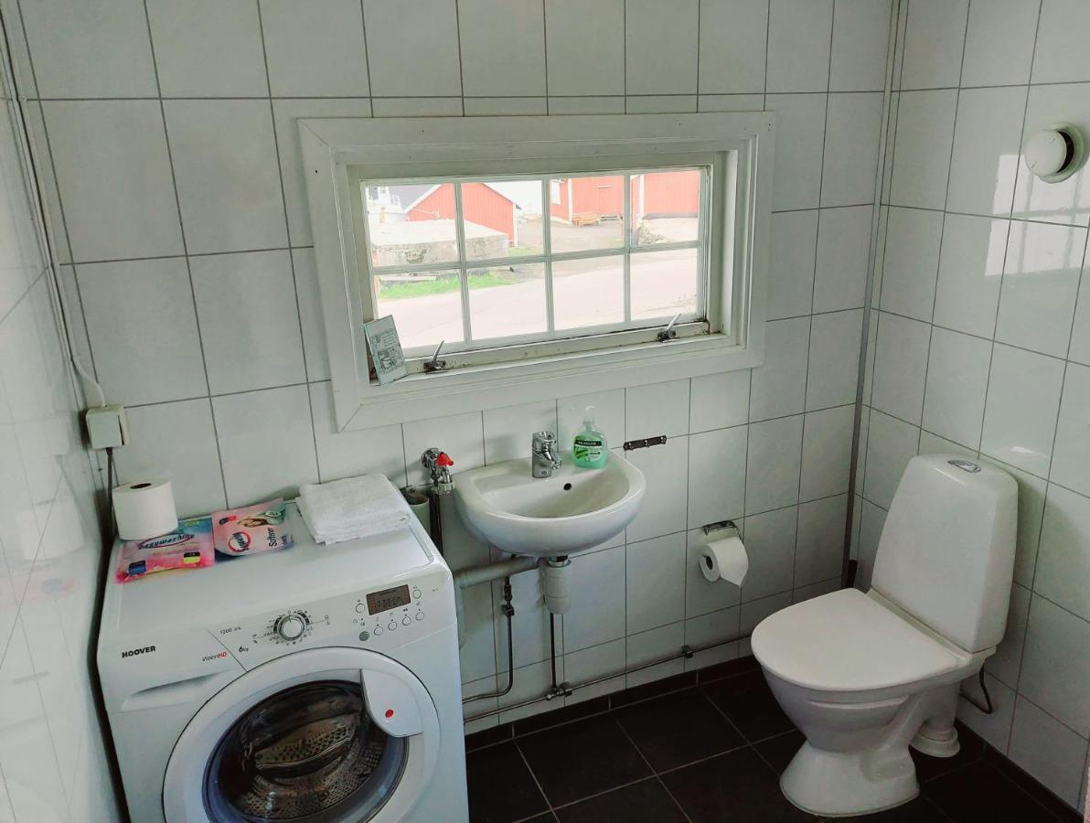 Solrik Beliggenhet I Lofotens Storste Fiskevaer Villa Ballstad Exterior foto